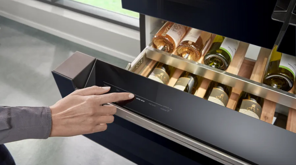 Tủ lạnh Siemens 572 lít KF96RSBEA iQ700